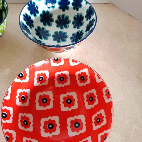 New Ceramic Bowls by Certified International - Picture 3 of 9